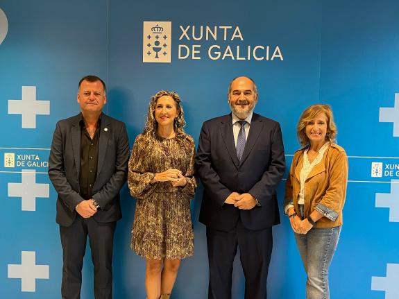 Imagen de la noticia:La delegada de la Xunta en Ferrol se reúne con la nueva directiva de la Junta General de Cofradías y Hermandades de la Seman...