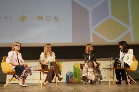 Imaxe da nova:A directora xeral de Urbanismo puxo en valor o “Proxecto Terra” no III Foro Urbano da Coruña