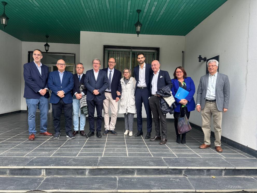 Imaxe 1 de 2 asociada á nova