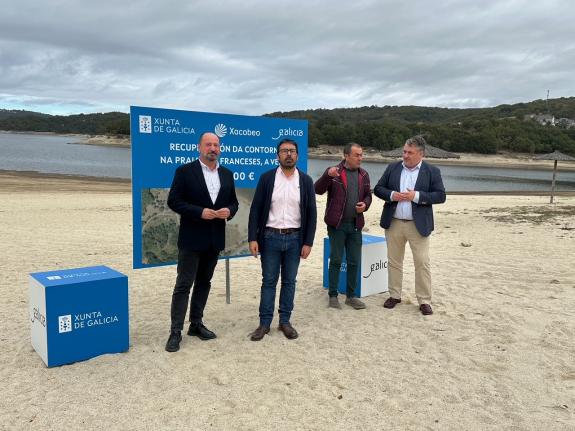 Imagen de la noticia:Turismo de Galicia contribuye a la recuperación de la playa de los Franceses en A Veiga con una inversión de 140.000€