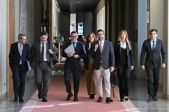 Imagen de la noticia:La Xunta refuerza la batería de medidas dirigidas a formar y retener el talento de la juventud con una inversión total en el...