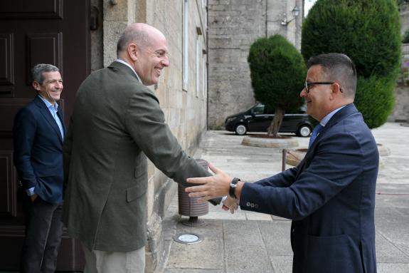 Imagen de la noticia:La Xunta reafirma su compromiso con la colaboración público-privada como administración facilitadora que da respuesta a las ...