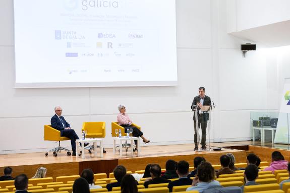 Imagen de la noticia:Román Rodríguez reivindica el modelo gallego de I +G+i a través de la innovación, la digitalización y el talento