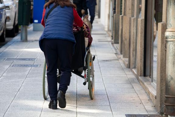 Imaxe da nova:Galicia acada o obxectivo de chegar ás 90.000 persoas dependentes atendidas con dous meses de antelación sobre o prazo previsto