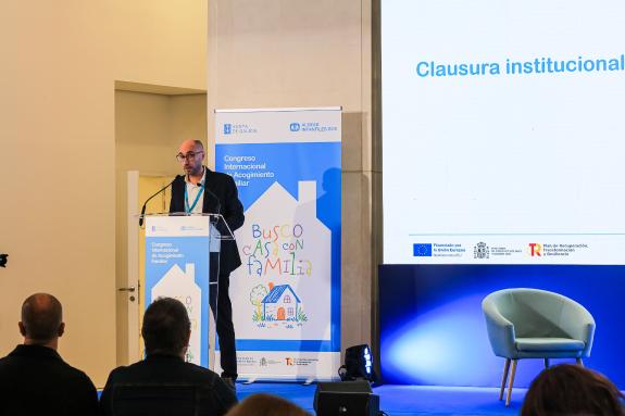 Imaxe da nova:A Xunta reivindica o papel do tecido asociativo para seguir avanzando no acollemento familiar e garantir unha atención integral a t...