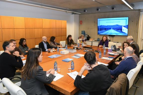 Imagen de la noticia:Galicia muestra las capacidades de la I+D+i a una delegación de la Red de Asociaciones de Investigadores y Científicos Españ...