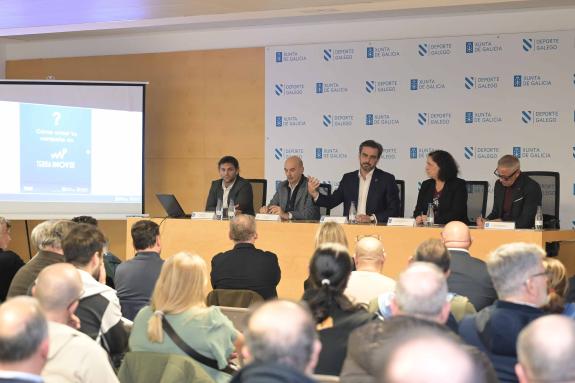 Imaxe da nova:A Xunta presenta a case 70 clubs da Coruña a plataforma solidaria ‘Terra Move’ como ferramenta de mecenado deportivo en colaboració...