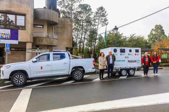 Imagen de la noticia:Belén do Campo destacó el compromiso de Touro con la economía circular con la puesta en funcionamiento de un punto limpio mó...