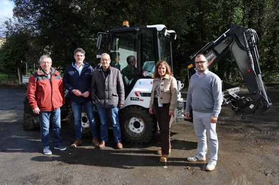 Imaxe da nova:A Xunta achega 95.000 euros ao Concello de Viveiro para ampliar a maquinaria de obras municipais