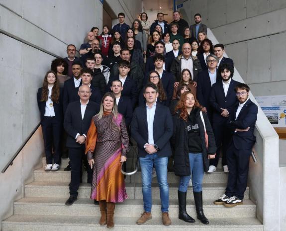 Imagen de la noticia:Arias subraya la calidad de la Formación Profesional gallega y celebra el éxito de los centros lucenses en el 'GaliciaSkills...