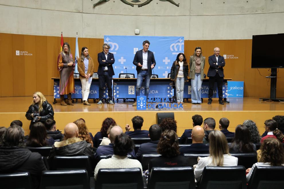 Imaxe 2 de 2 asociada á nova