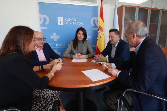Imaxe da nova:A conselleira María Martínez Allegue mantén un encontro de traballo co alcalde de Cuntis