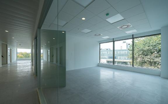 Imaxe da nova:Un equipo internacional e multidisciplinar de expertos asume a instalación dos equipos do Centro de Protonterapia de Galicia