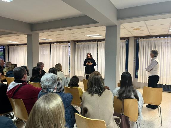 Imagen de la noticia:La Xunta destaca la colaboración con la entidad Acopros para mejorar la calidad de vida de las personas sordas