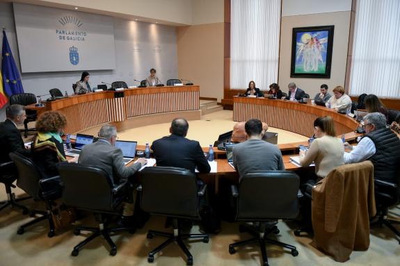 Imagen de la noticia:Mar sitúa la ciencia y la investigación como claves en el desarrollo del marisqueo y la gestión del recurso