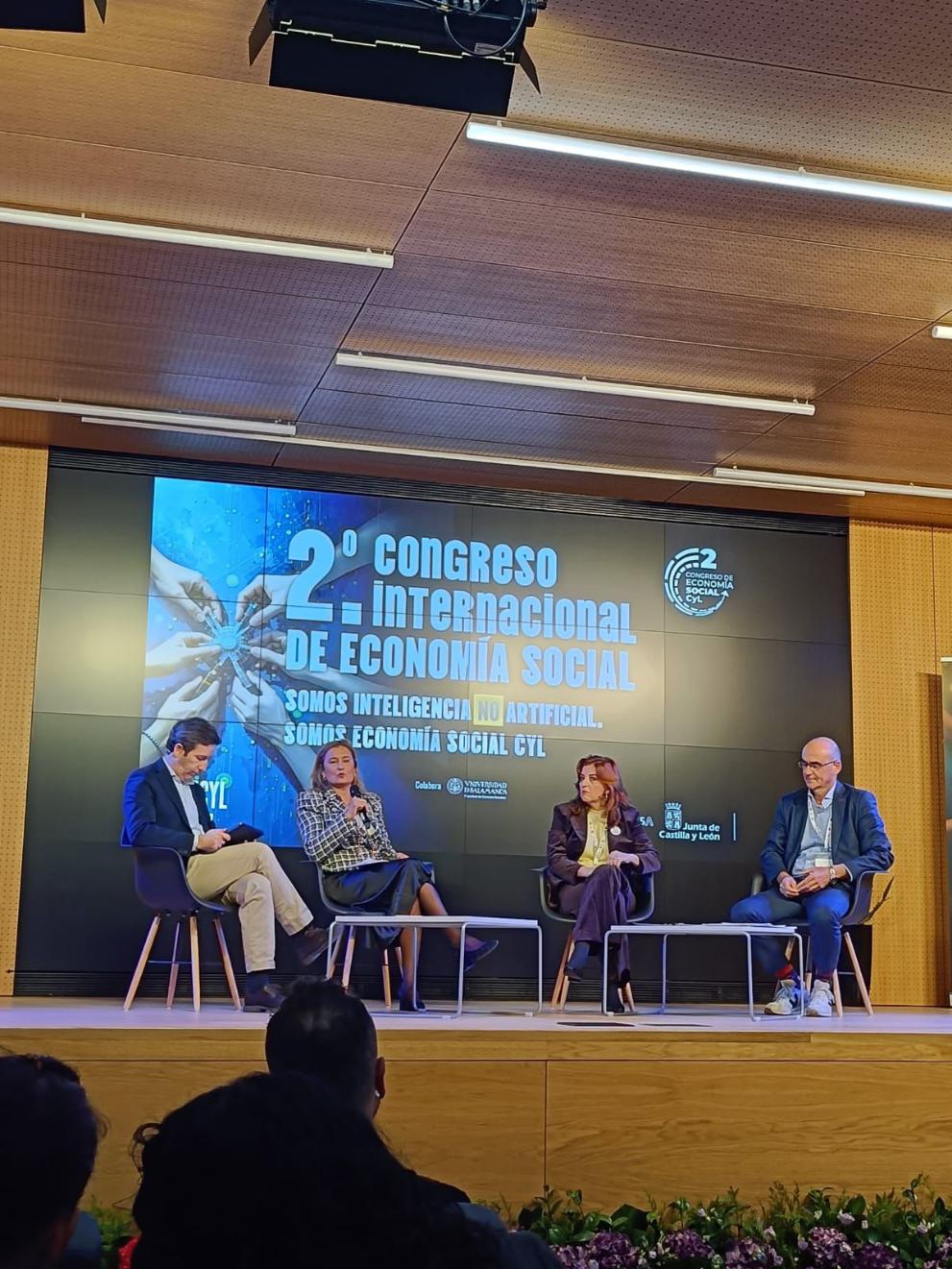 Imaxe 1 de 2 asociada á nova