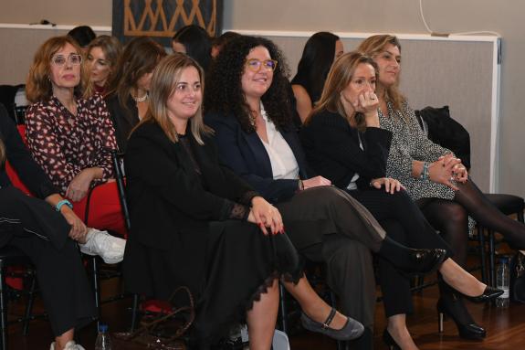 Imagen de la noticia:La Xunta felicita a Executivas de Galicia por quince años de compromiso con la igualdad de género y con el avance del talent...