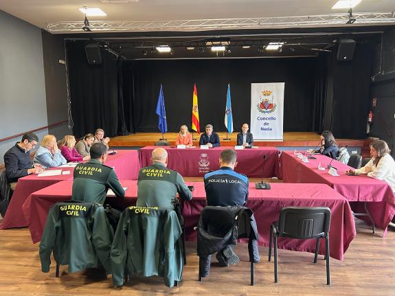 Imagen de la noticia:La delegada de la Xunta en Ferrol destaca el papel de las mesas locales contra la violencia de género en el transcurso de un...