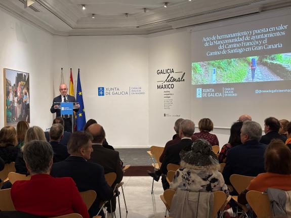 Imagen de la noticia:La Casa de Galicia en Madrid, testigo del hermanamiento entre los ayuntamientos del Camiño Francés y el Camiño de Santiago e...