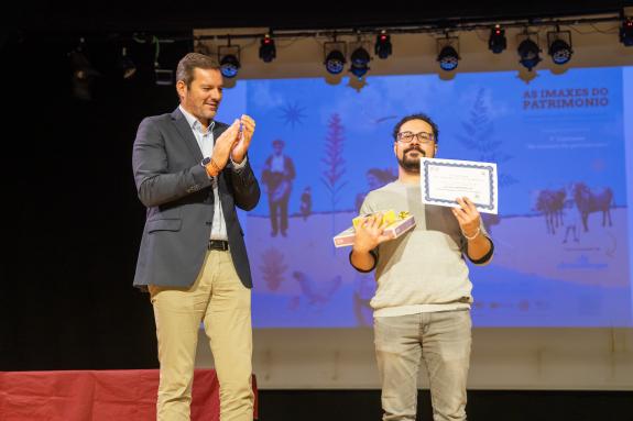 Imaxe da nova:López Campos gaba o programa ‘Ponte...nas ondas’ por “poñer en valor na mocidade os lazos con Portugal”