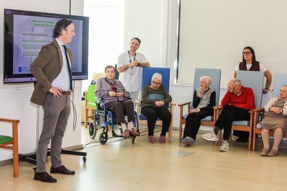 Imagen de la noticia:La Xunta destaca el trabajo de Agadea en la inauguración de la ampliación de su centro de día en Salgueiriños