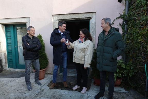 Imagen de la noticia:La Xunta entrega dos locales de su propiedad para acoger nuevas iniciativas empresariales en Garabolos y en A Tinería