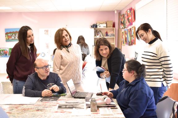 Imaxe da nova:A Xunta destinará máis financiamento aos servizos de atención diúrna e ocupacional de Ámbar