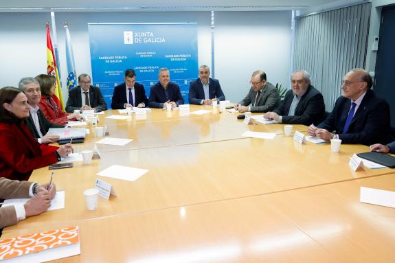 Imagen de la noticia:El Consejo de docencia clínica ratifica el acuerdo para la descentralización de Medicina en Galicia