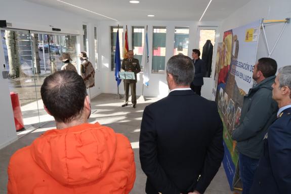 Imaxe da nova:Arias participa na inauguración en Meira da mostra sobre o traballo do exército ‘Misión: Afganistán’