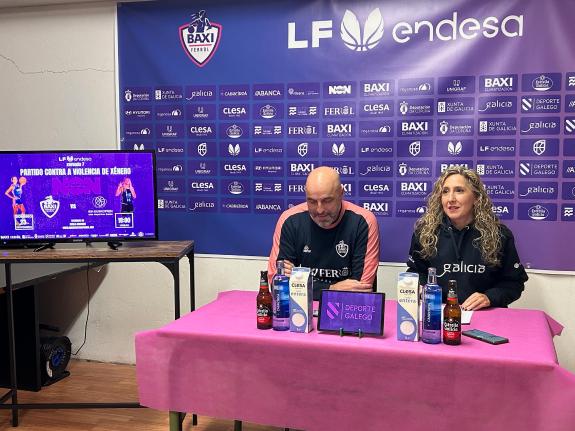 Imagen de la noticia:Aneiros presenta junto al Baxi Ferrol el partido dedicado a visibilizar la lucha contra la violencia de género que lo enfren...