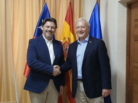 Imagen de la noticia:La Xunta destaca en Chile el compromiso del Centro Gallego de Valparaíso con la preservación de la identidad y de las tradic...