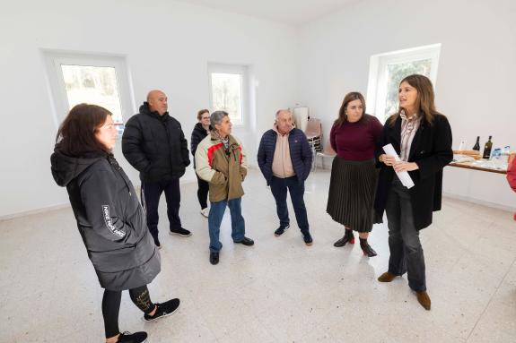 Imaxe da nova:A Xunta apoia as melloras no local social da Asociación veciñal San Cristóbal de Nemiña en Muxía