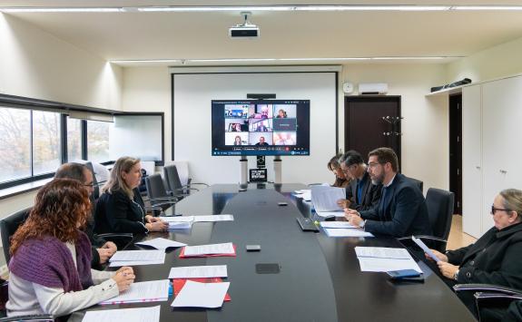 Imaxe da nova:A Xunta traslada no Consello Galego de Seguridade e Saúde Laboral a súa aposta por optimizar os apoios en materia de prevención de ...