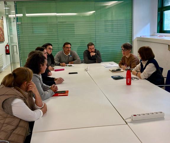 Imagen de la noticia:La Xunta reitera a la Cofradía de A Coruña su colaboración para la instalación de un punto de control