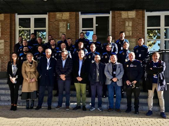 Imaxe da nova:As promocións de inspectores e inspectores principais de Policía Local clausuran en Madrid o curso selectivo impartido pola Academi...