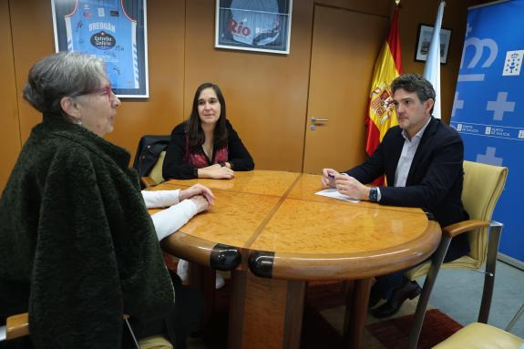 Imagen de la noticia:Arias traslada a Raiolas el compromiso de la Xunta para seguir trabajando en favor de las personas con TEA