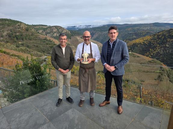 Imaxe da nova:A Xunta felicita ao cociñeiro Rafa Centeno e ao equipo do restaurante ‘Vértigo’ por lograr a primeira estrela Michelín da provincia...
