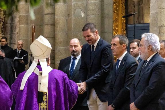 Imaxe da nova:López Campos pon en valor a catedral de Tui como “unha das xoias do noso patrimonio cultural”