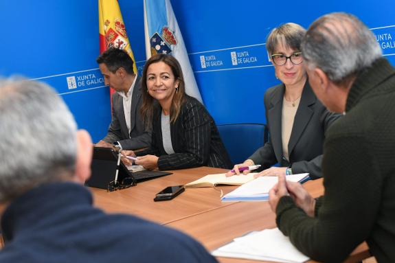 Imaxe da nova:Villaverde reúnese con Agacomar para analizar a situación da cadea de comercialización e depuración dos produtos do mar