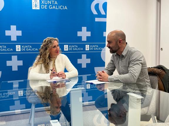 Imaxe da nova:A delegada da Xunta en Ferrol mantén unha reunión de traballo co presidente do Club Atletismo Narón