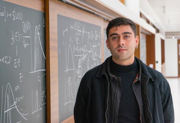 Imaxe da nova:Andrés Rivas Rodís acada a primeira residencia de arte e ciencia impulsada pola Xunta e a USC