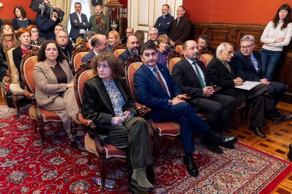 Imaxe 3 de 3 asociada á nova