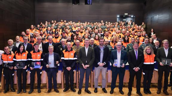 Imaxe da nova:Rueda pon en valor “a entrega e saber facer” dos servizos de emerxencia e forzas de seguridade e aposta por seguir reforzando a coo...