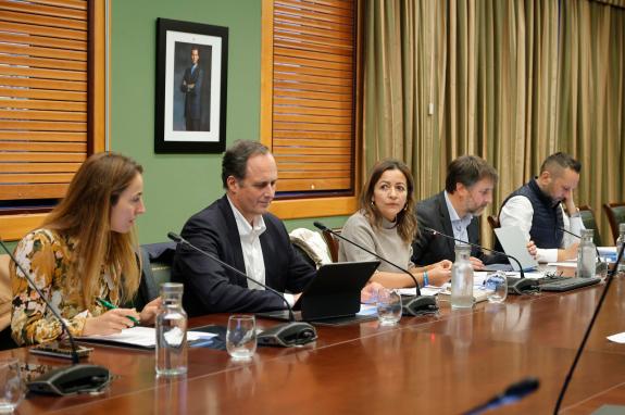 Imagen de la noticia:La Xunta destaca la labor estratégica de MarinnLeg en el seguimiento de las políticas pesqueras europeas