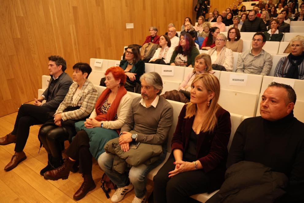 Imaxe 3 de 3 asociada á nova