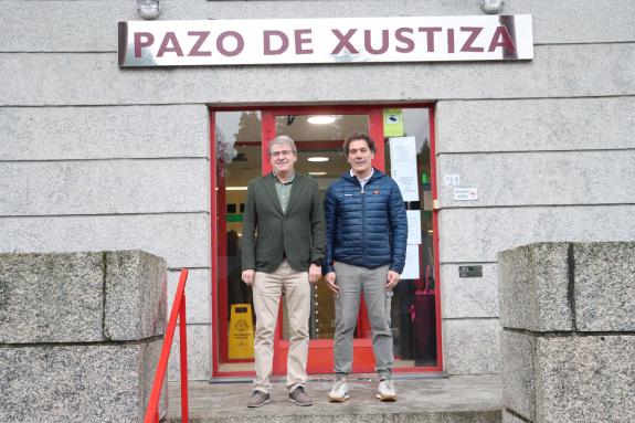 Imagen de la noticia:Manuel Pardo supervisa el estado de las obras de mejora de energética en el edificio judicial de O Carballiño, a las que la ...