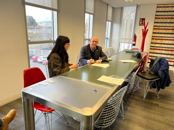 Imaxe da nova:La Xunta y el Ayuntamiento de Pantón firman la cesión de la parcela para la construcción del nuevo centro de salud