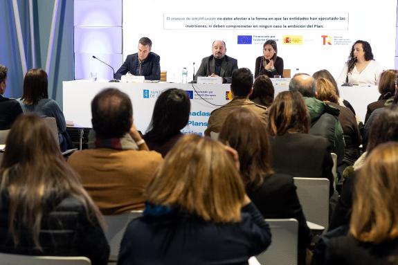 Imagen de la noticia:Xosé Merelles destaca la renovación integral de la oferta turística que está impulsando la Xunta con los 72 M€ de fondos Nex...