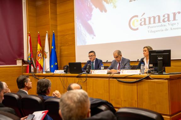 Imaxe da nova:A Xunta destaca o papel a Cámara de Comercio de Pontevedra, Vigo e Vilagarcía dentro da colaboración público-privada polo emprendem...