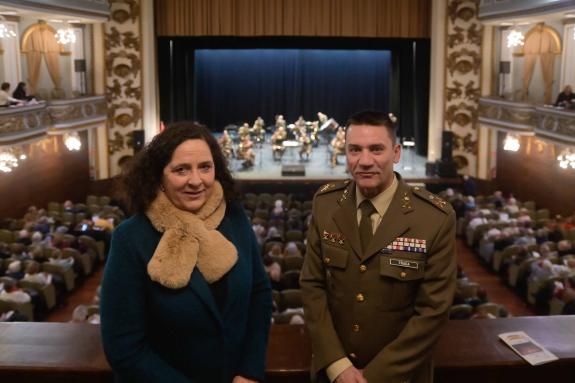 Imaxe da nova:Belén do Campo asiste ao Concerto de Nadal 2025 interpretado pola Unidade de Música do Cuartel Xeral de Mando de Apoio á Manobra